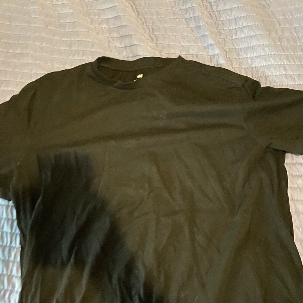 Black H&M shirt